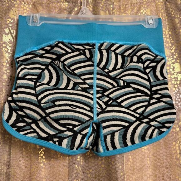Free People Movement Dip It Low Athletic Beach Booty Shorts Blue M/L - Picture 2 of 9